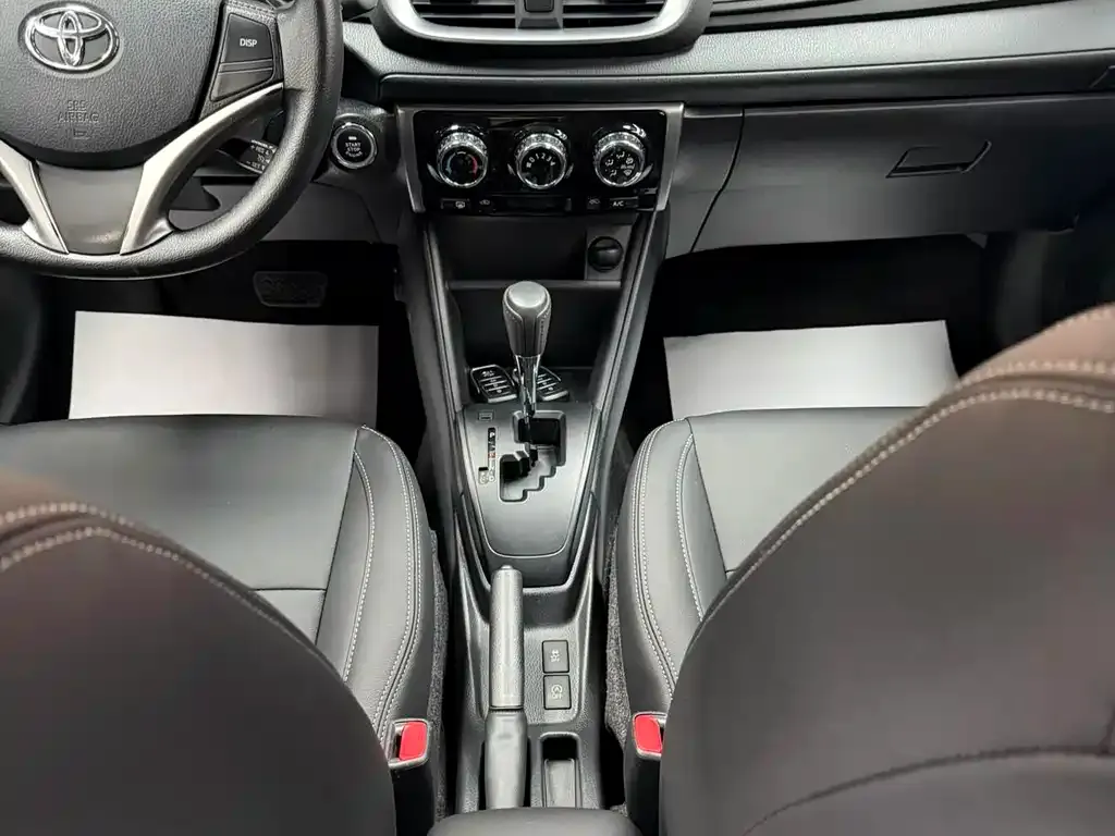 Toyota Yaris L — фото 2