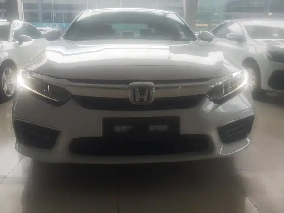 Honda Inspire — фото 1