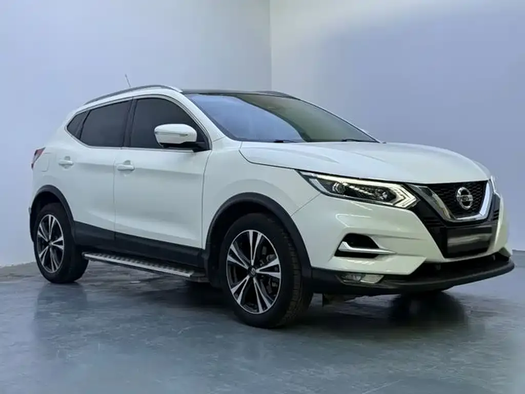 Nissan Qashqai — фото 10