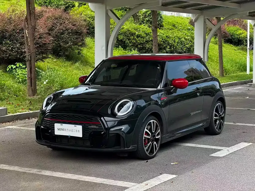 MINI JCW (John Cooper Works) — фото 1