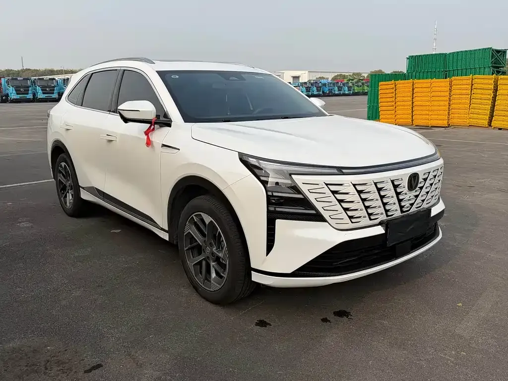 Changan CS75PLUS — фото 4