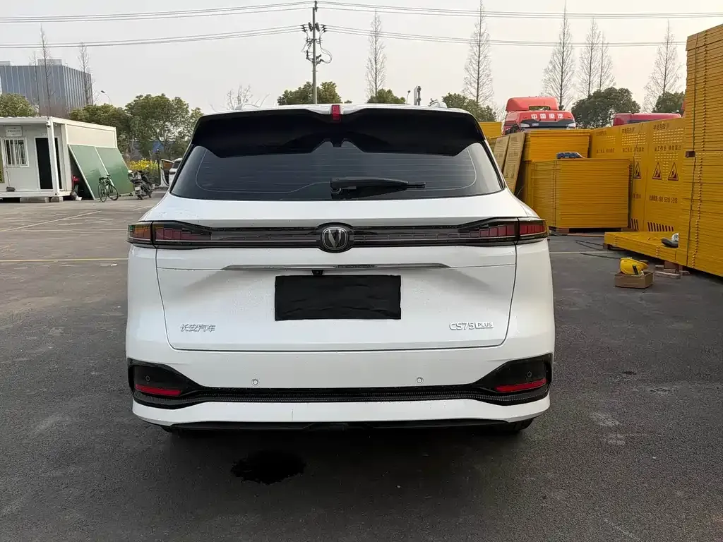 Changan CS75PLUS — фото 3