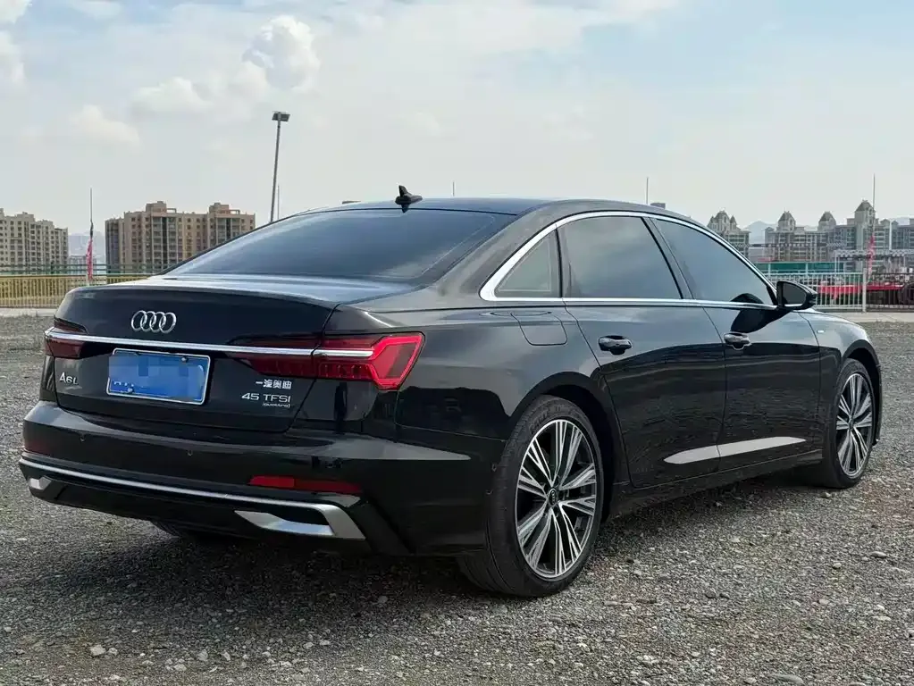 Audi A6L — фото 5
