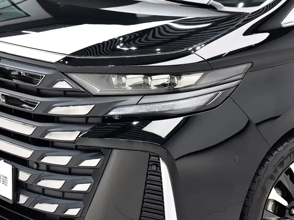 Toyota Vellfire — фото 9