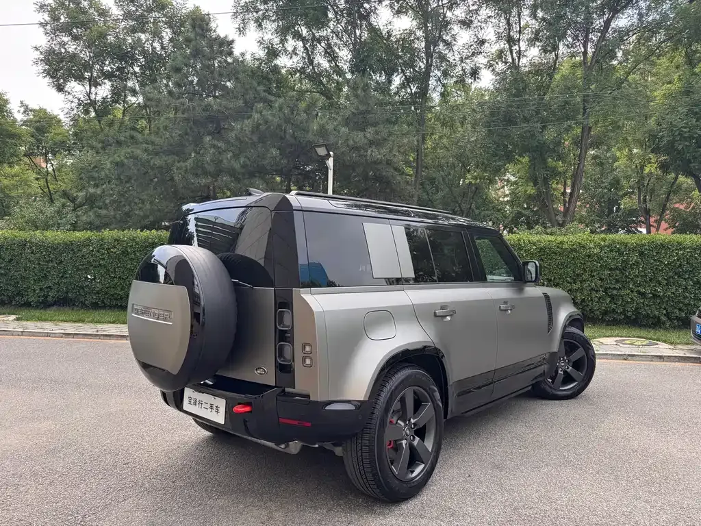 Land Rover Defender — фото 7