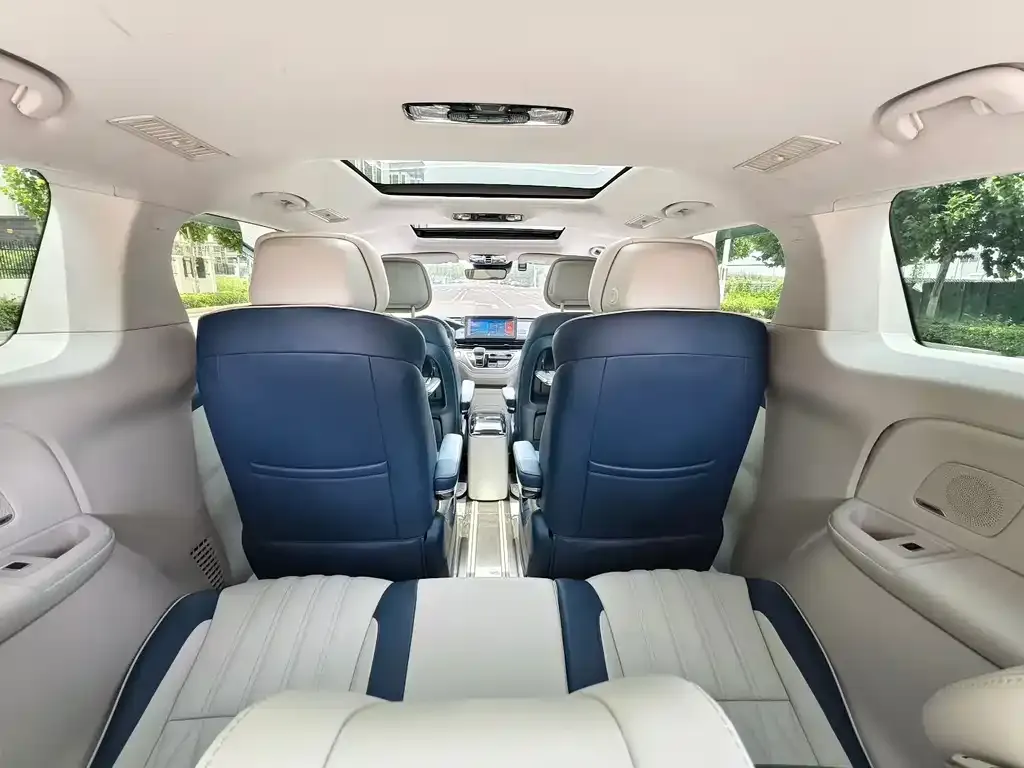 Roewe iMAX8 — фото 3