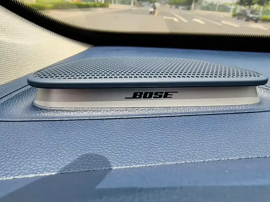 Roewe iMAX8 — фото 6
