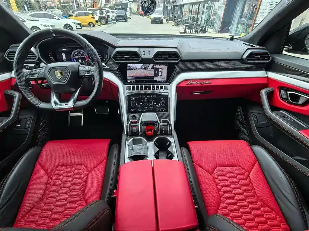 Lamborghini Urus — фото 6