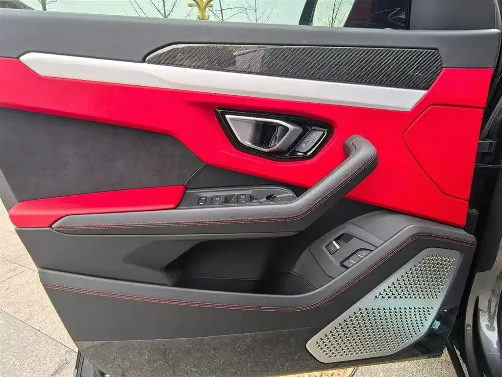 Lamborghini Urus — фото 5