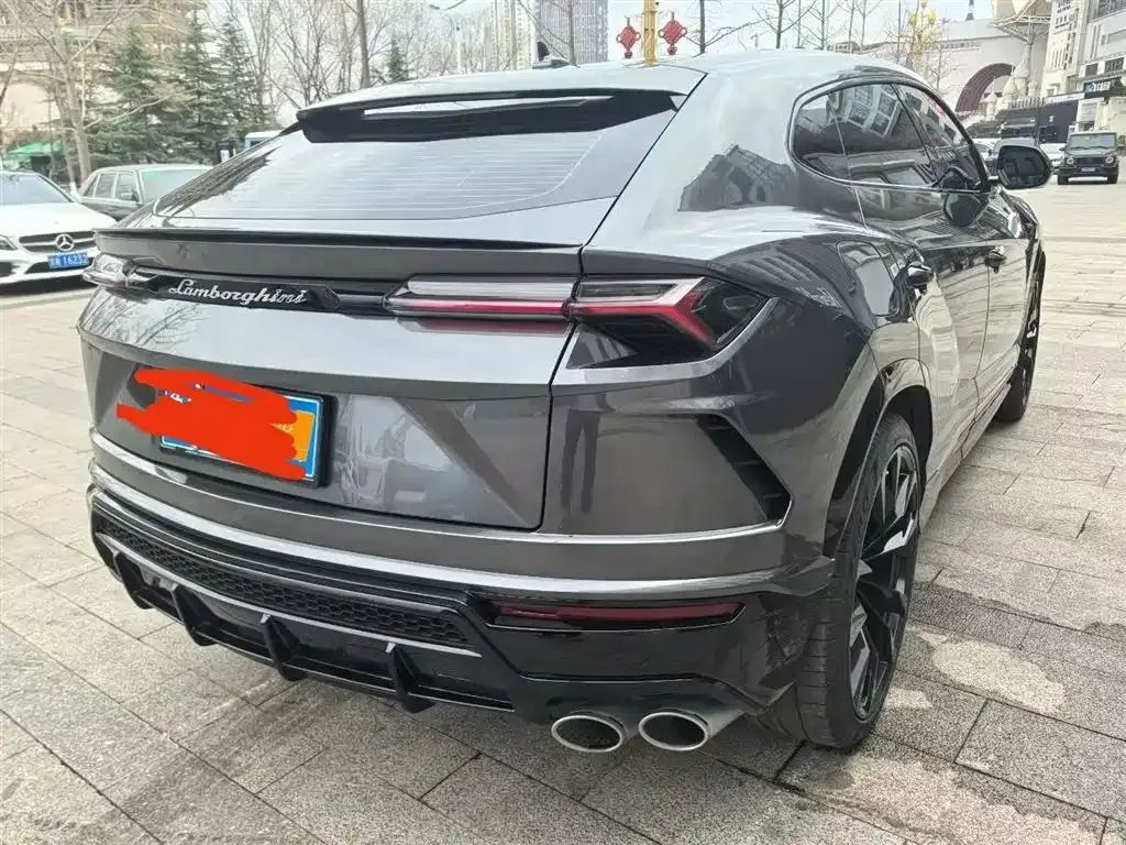 Lamborghini Urus — фото 8