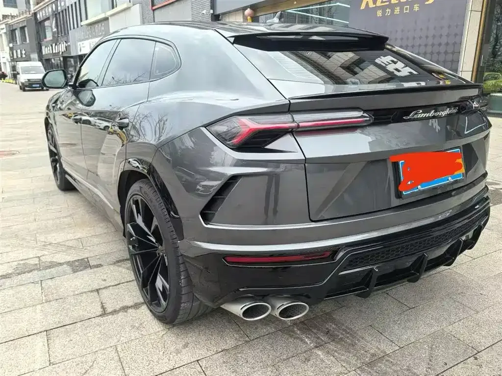 Lamborghini Urus — фото 7