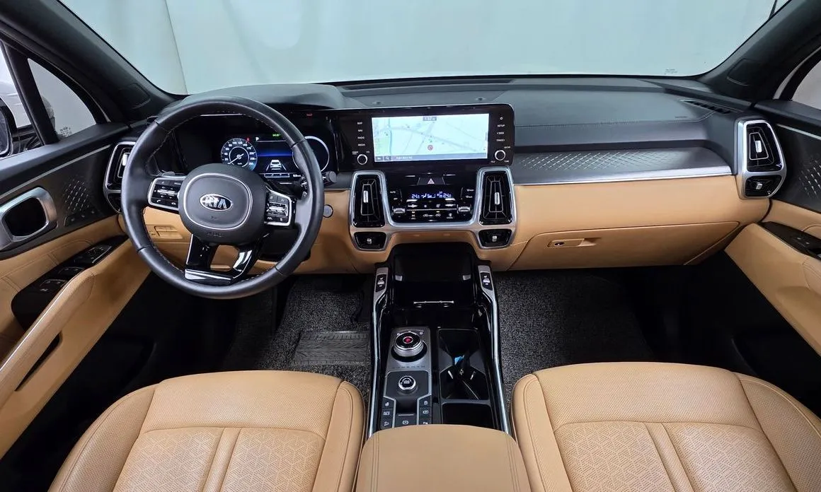 Kia Sorento — фото 7