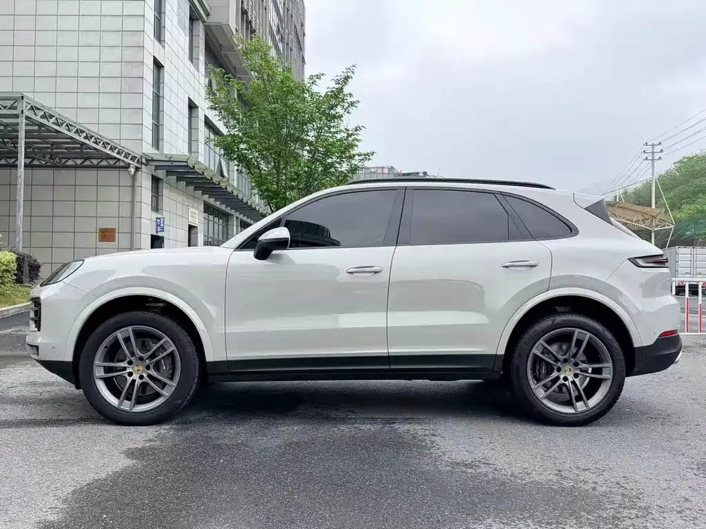 Porsche Cayenne — фото 3