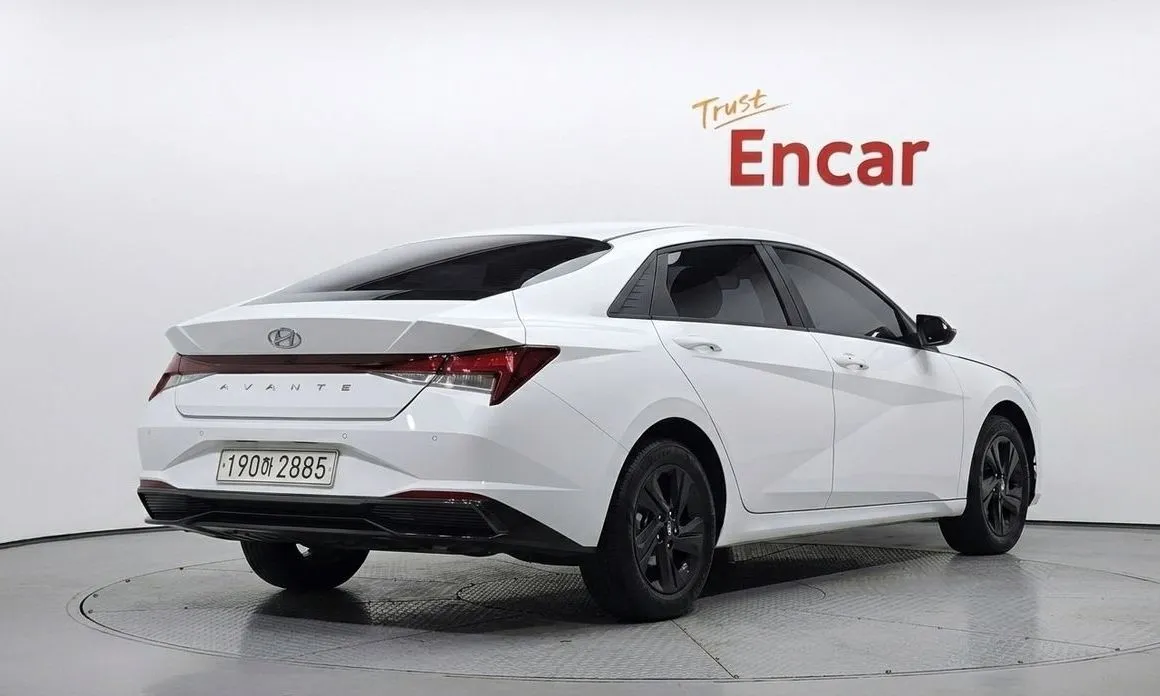 Hyundai AVANTE — фото 3