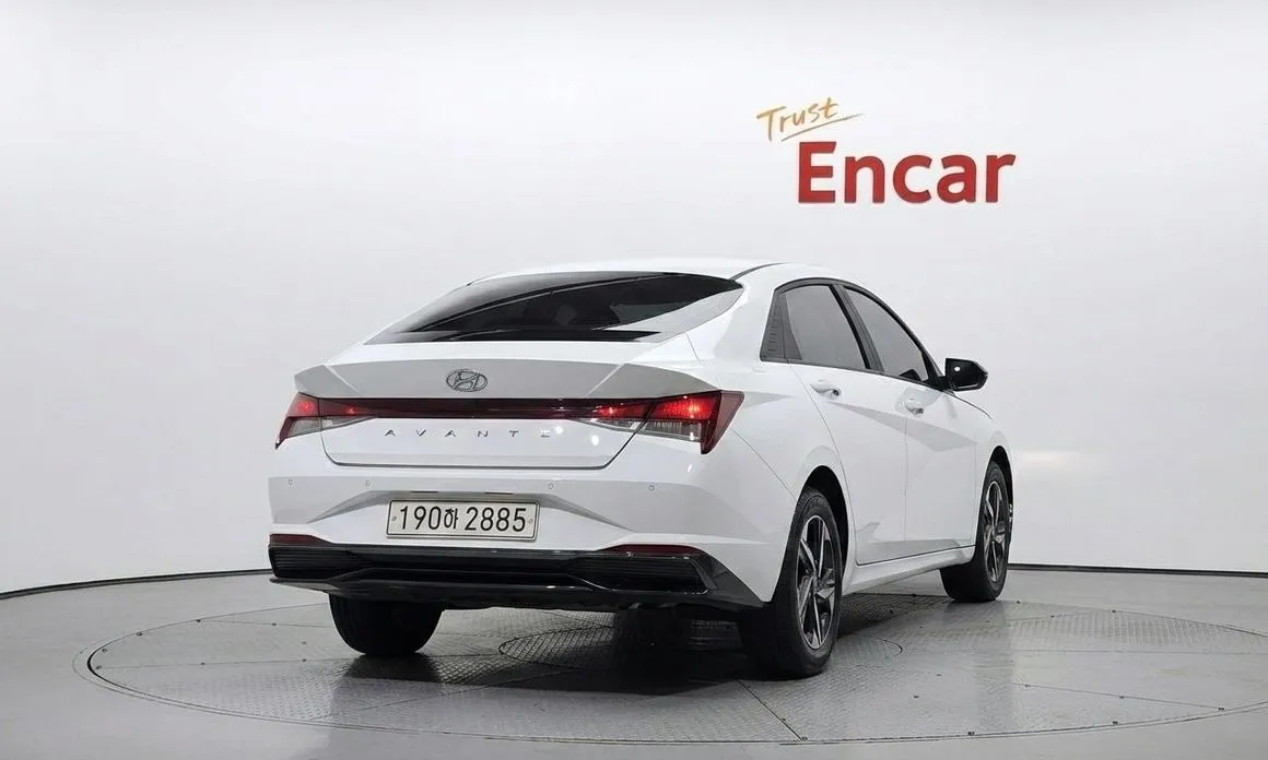 Hyundai AVANTE — фото 2