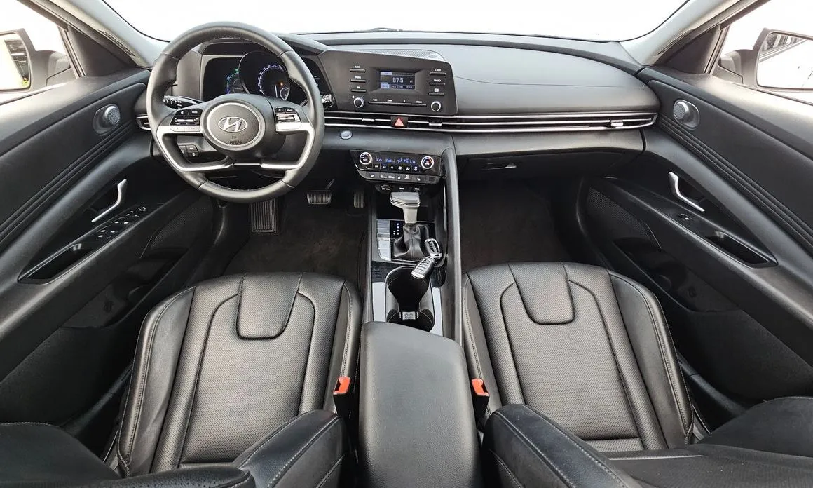 Hyundai AVANTE — фото 8