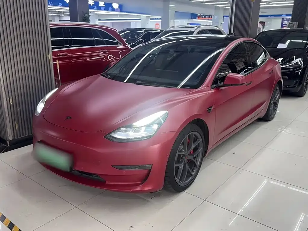 Tesla Model 3 — фото 8