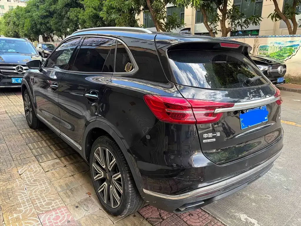 Hongqi HS5 — фото 9