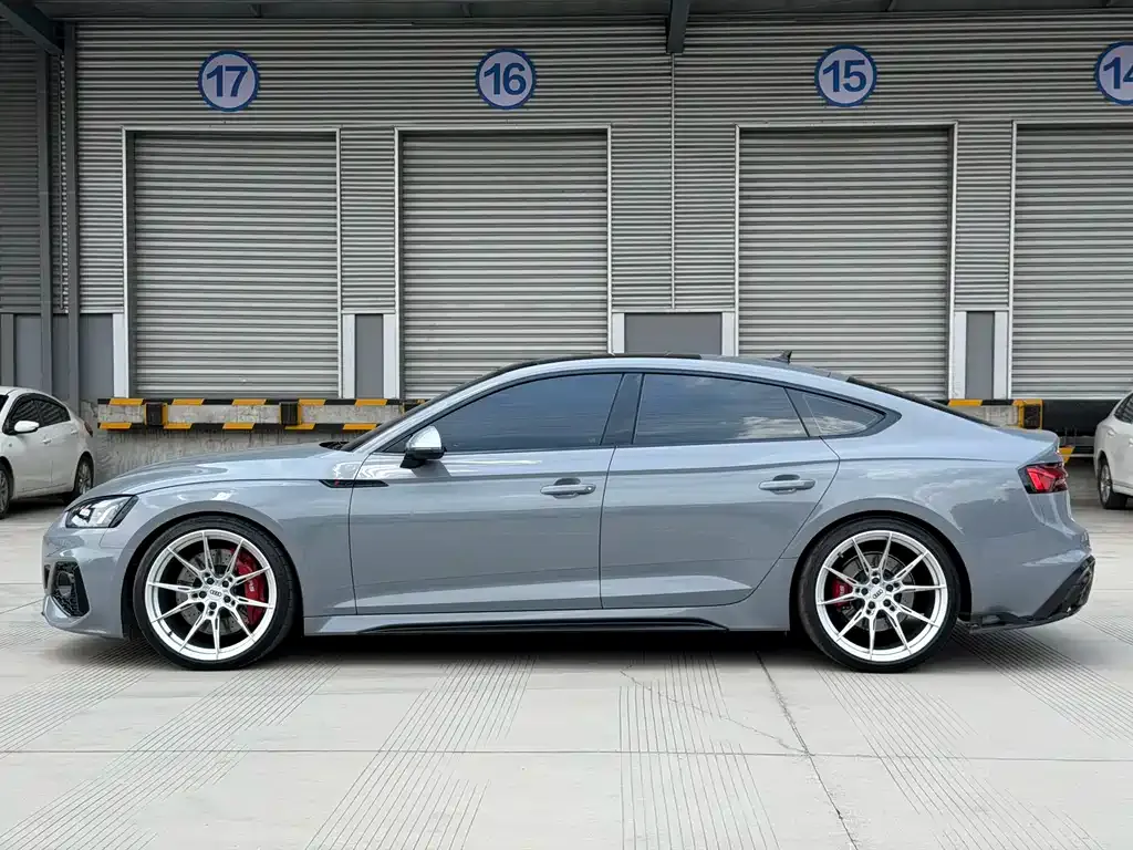 Audi RS 5 2023 из CN, фото 9