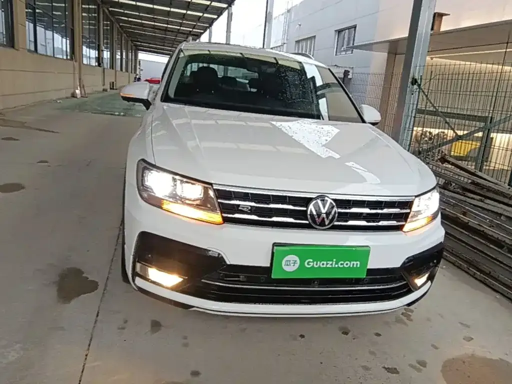 Volkswagen Tiguan L — фото 4