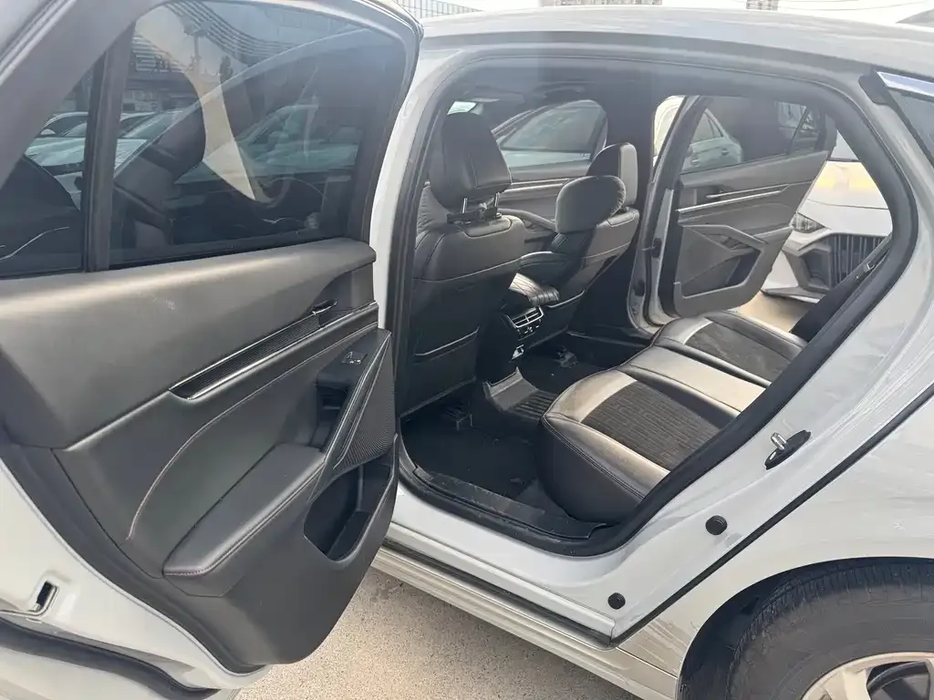 Ford Mondeo 2024 из CN, фото 3