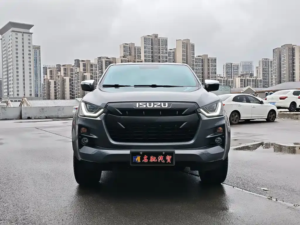 Isuzu D-MAX — фото 1
