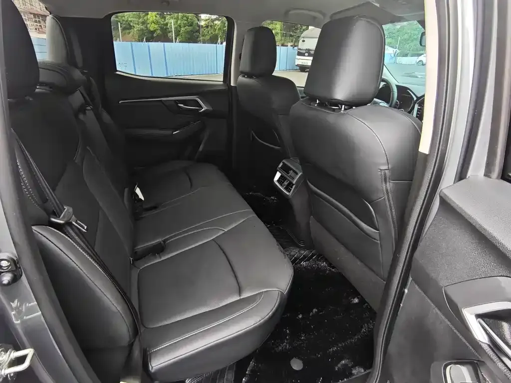 Isuzu D-MAX — фото 3