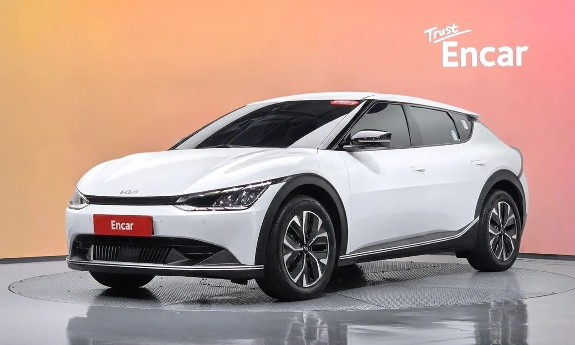 Kia EV6 — фото 1