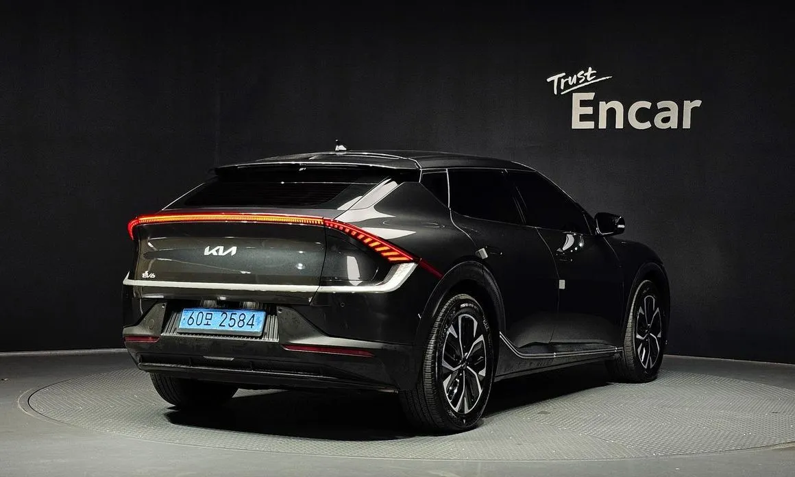 Kia EV6 — фото 6