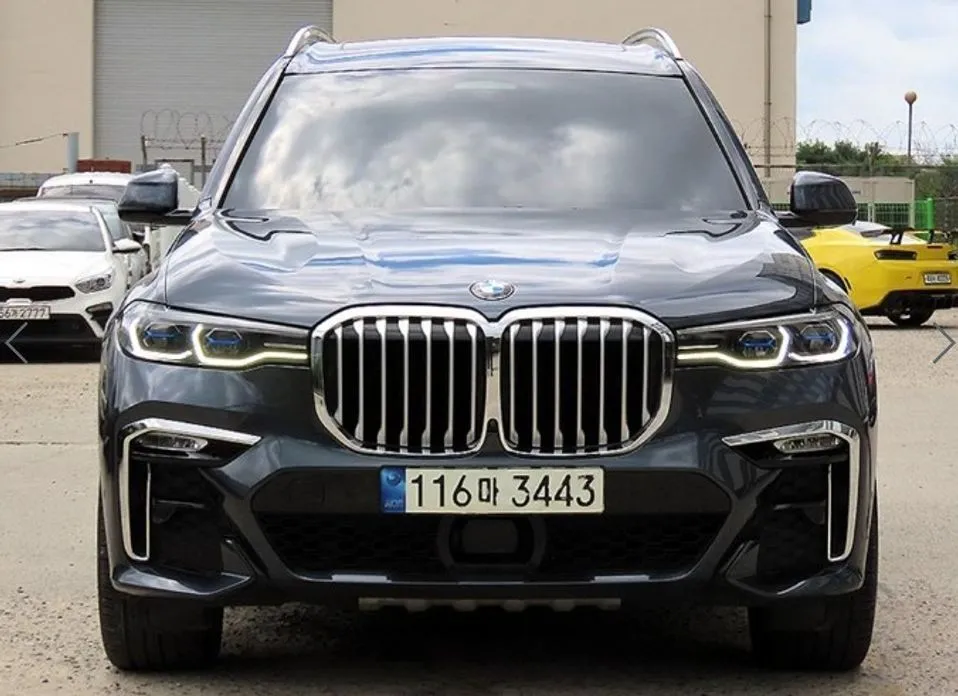 BMW X7