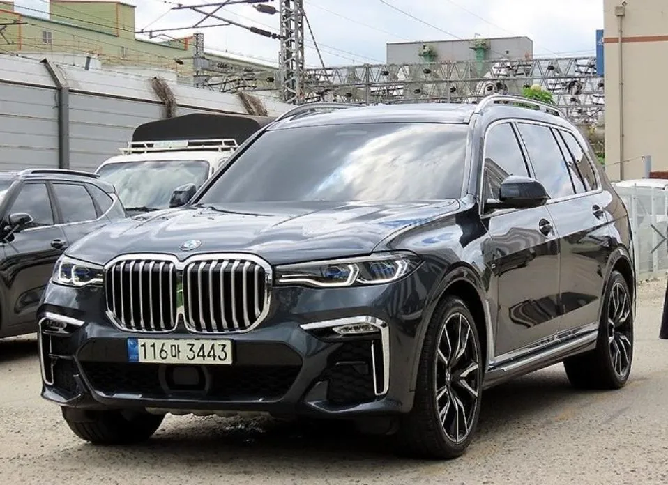 BMW X7 2021 из KR, фото 2