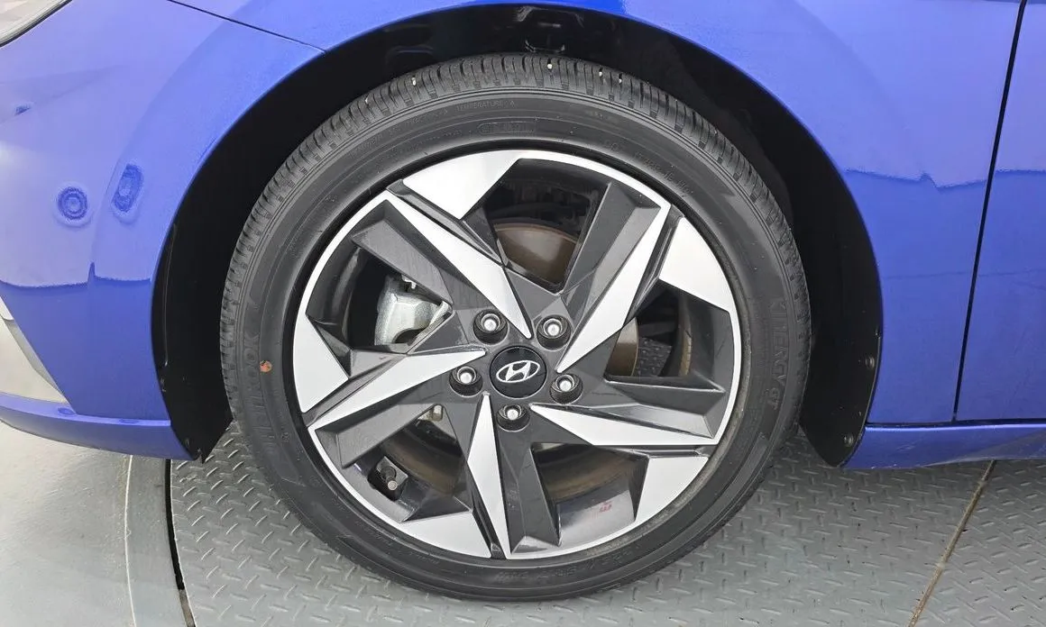 Hyundai AVANTE — фото 10