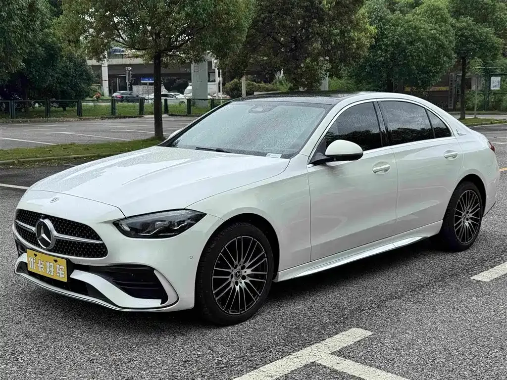 Mercedes-Benz C-Class — фото 1