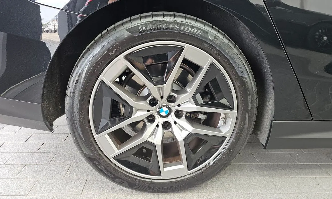 BMW 5-Series 2024 из KR, фото 8
