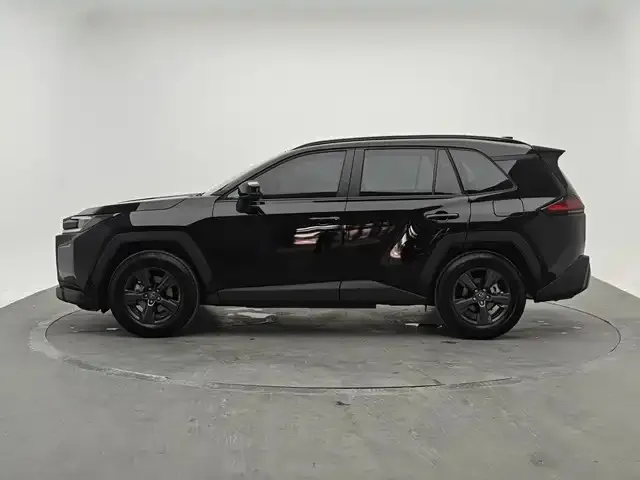 Toyota RAV4 — фото 4