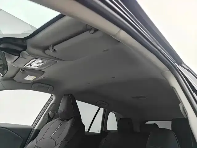 Toyota RAV4 — фото 5