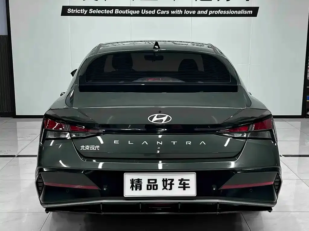 Hyundai Elantra — фото 10