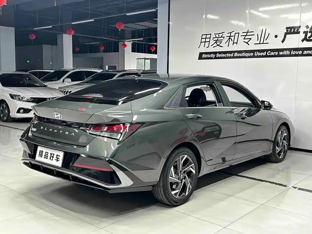Hyundai Elantra — фото 9