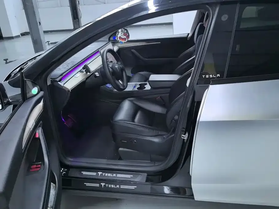 Tesla Model Y — фото 3
