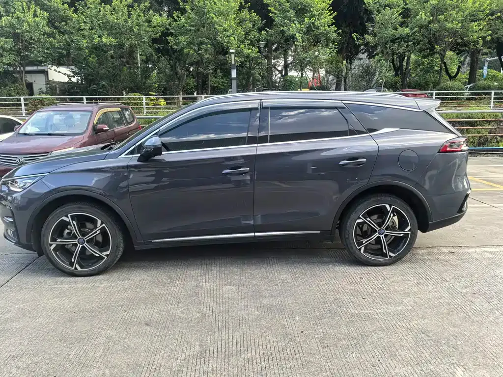 BYD Tang New Energy — фото 10