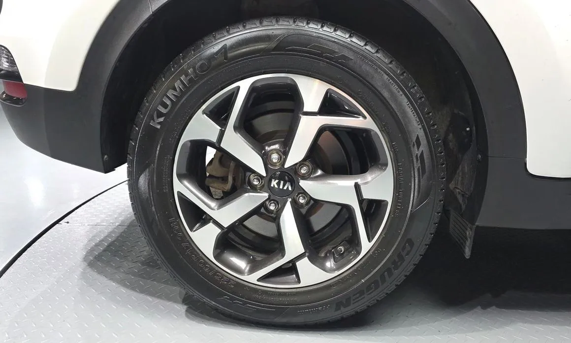 Kia Sportage — фото 9
