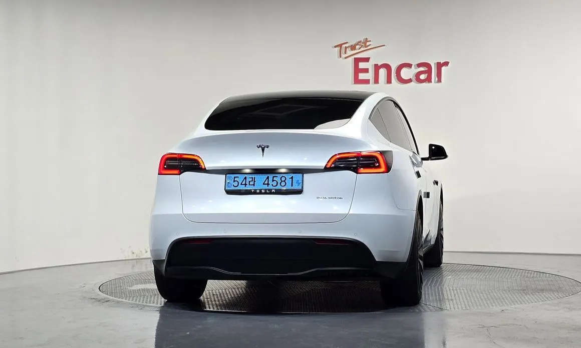 Tesla Model Y — фото 4