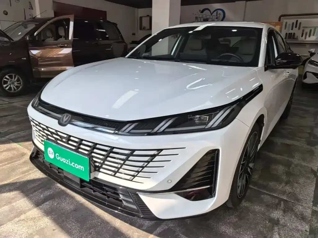 Changan Eado — фото 5