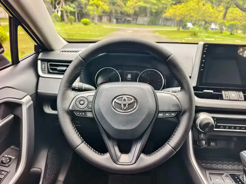 Toyota Wildlander — фото 6