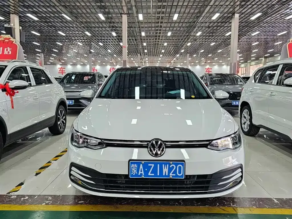 Volkswagen Golf — фото 1