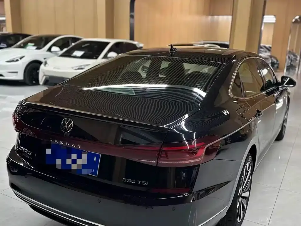 Volkswagen Passat — фото 3