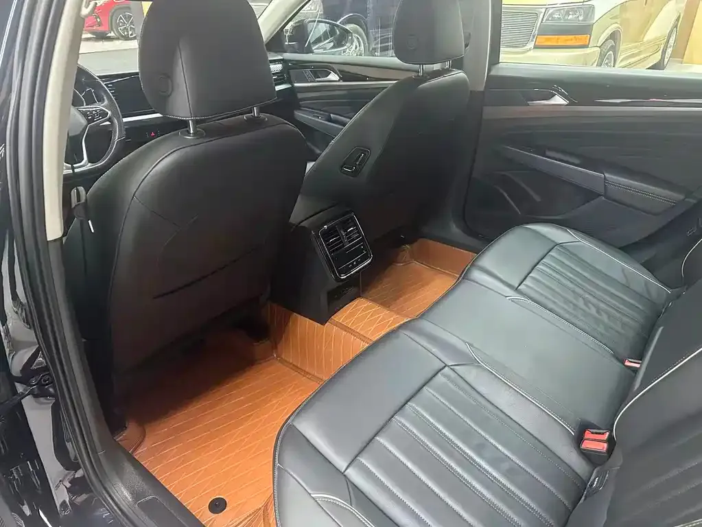Volkswagen Passat — фото 5