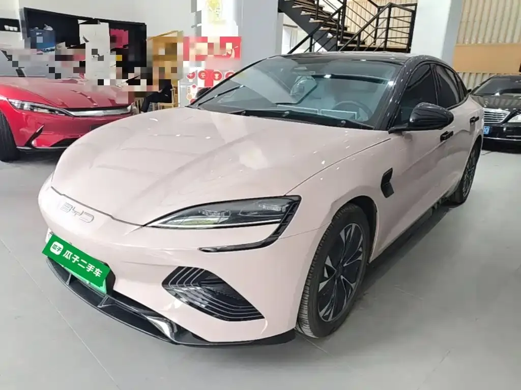 BYD Seal — фото 8