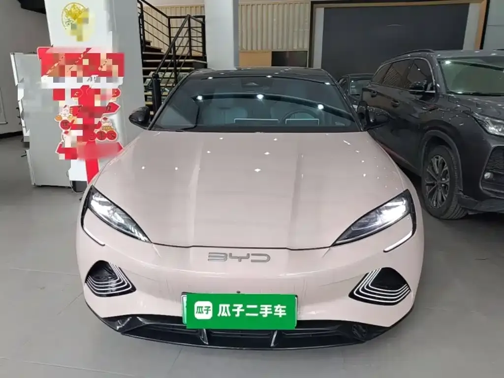 BYD Seal — фото 3