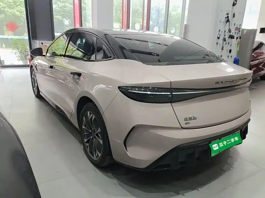 BYD Seal — фото 9